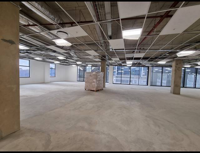 1,151M² OFFICE TO LET IN GLENADRIENNE